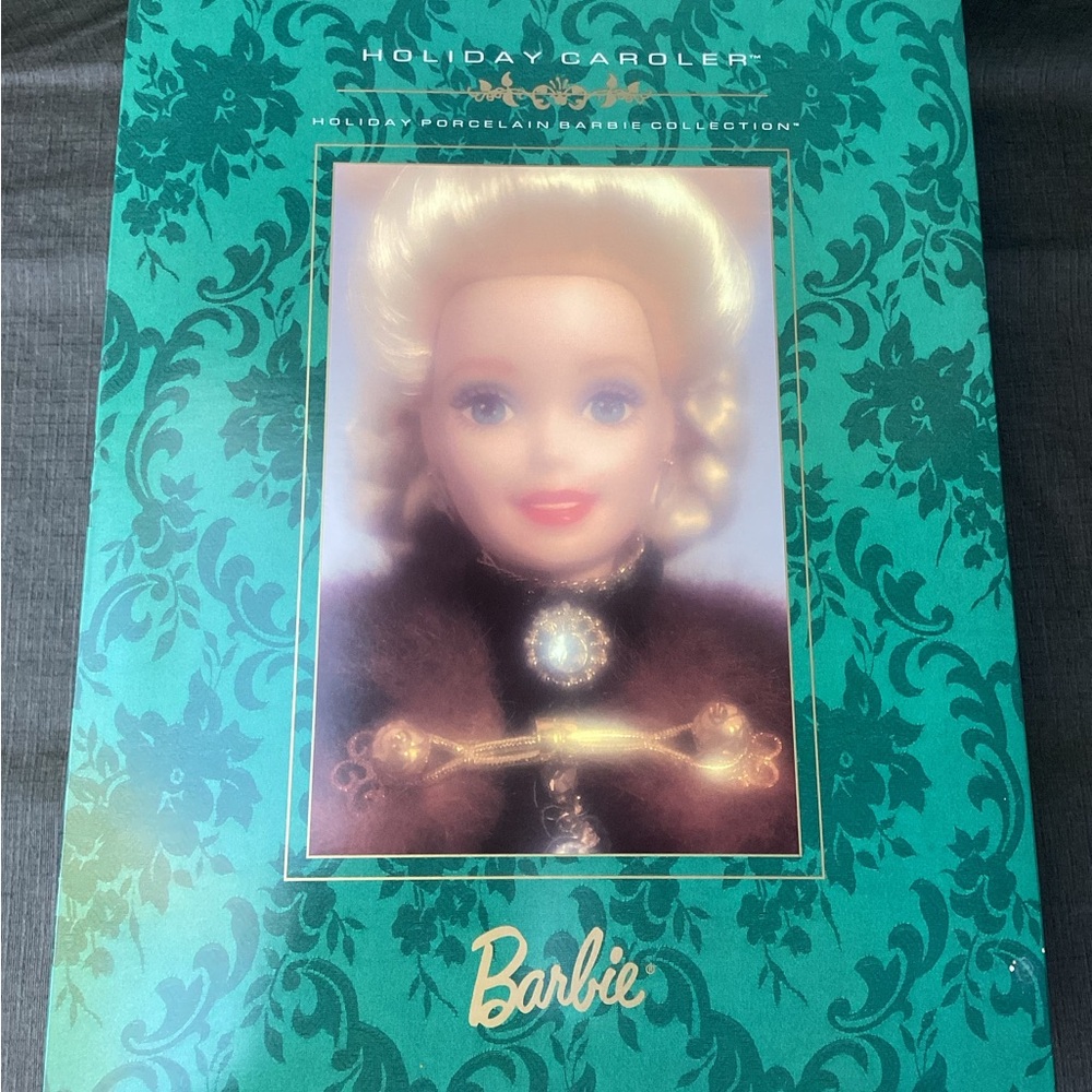 Barbie Holiday Caroler Doll in Green Box